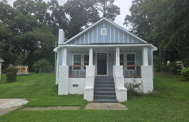 523 E Nelson Avenue Gallery 2