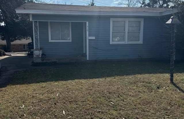 910 Circle Drive photos photos