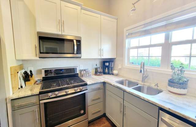 4640 Centrebrook Cir Gallery 2