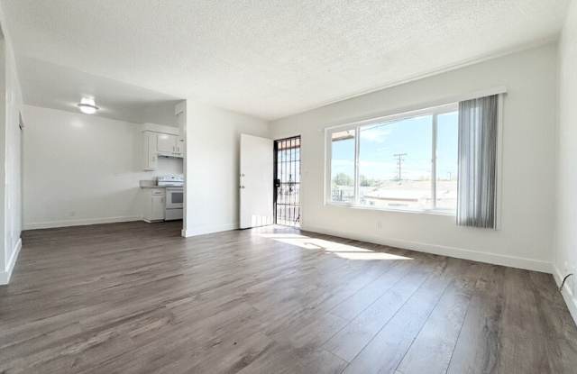 820 W Oakwood St photos photos