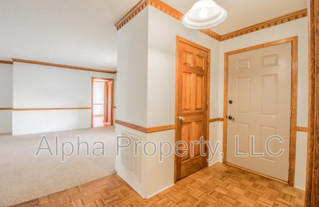 102 Ticonderoga Drive Gallery 4