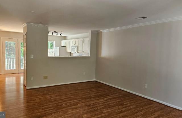 1684 FALLOWFIELD Court Gallery 4