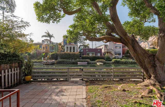 2300 Grand Canal photos photos