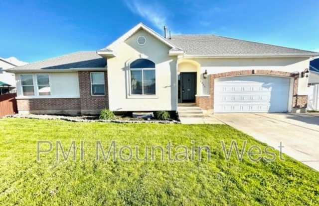 2815 W 1375 N photos photos