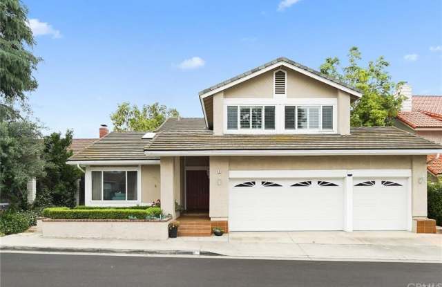 8 Champlain - 8 Champlain, Irvine, CA 92620