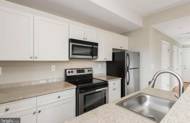 125-27 N 4TH Street unit: 102 - 125 North 4th Street, Philadelphia, PA 19106