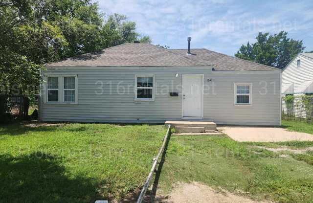 $949 - 3 bedroom / 1 bathroom - Single Family Home photos photos