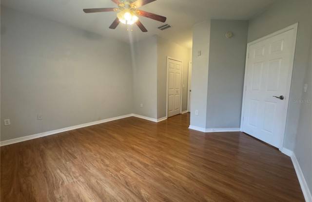 9507 AMBERDALE Court Gallery 4