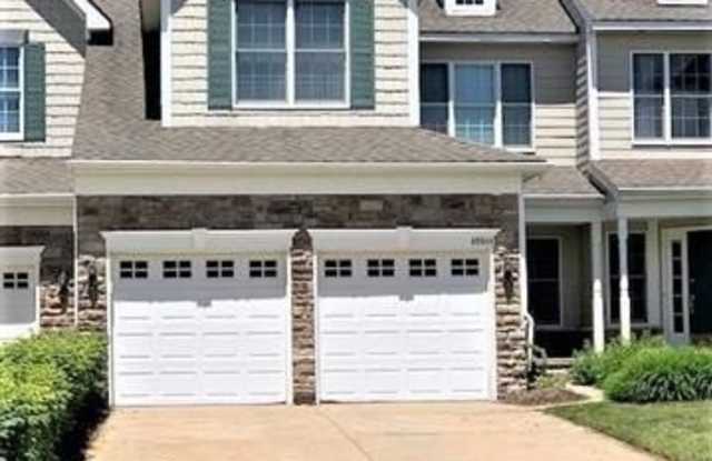 49944 Blackberry Trail - 49944 Blackberry Tr, Novi, MI 48374