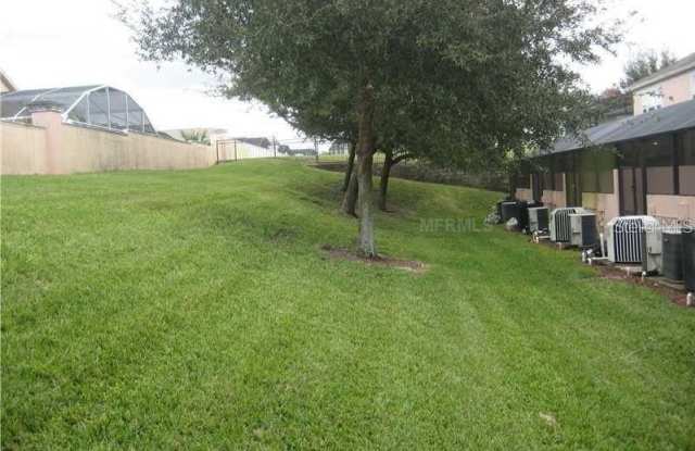 2411 SILVER PALM Drive Gallery 2