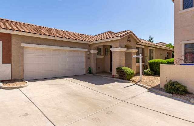 3 Bedroom, 2 bath home in the heart of Gilbert! photos photos