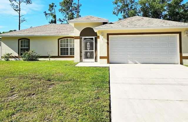 Charming 3BR House in Lehigh Acres photos photos