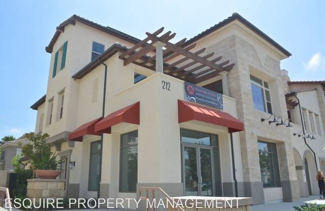 212 VILLAGE COMMONS BLVD #21 - 212 Village Commons Boulevard, Camarillo, CA 93012