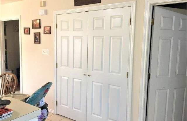 1008 Crepe Myrtle Court Gallery 4