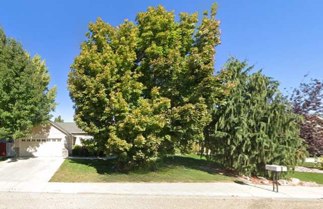 Family Home In Four Seasons Sub - 2715 Autumncrest Street, Caldwell, ID 83607