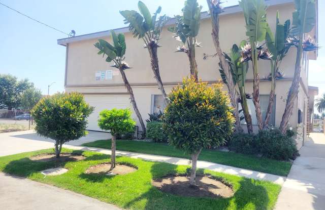 Memorial Apartments- Super Clean 2 Bedroom 1 Bath Apartment in Memorial Heights - 2613 Linden Avenue, Long Beach, CA 90806