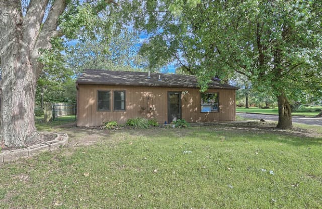 1010 S. McDougal - 1010 Mcdougal Road, Mahomet, IL 61853