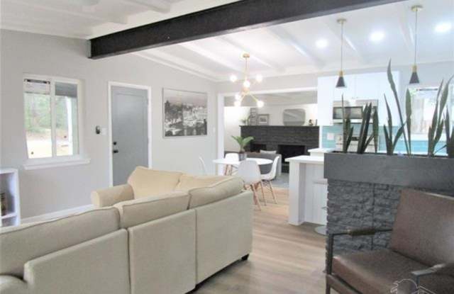 Great remodeled home! Gallery 4