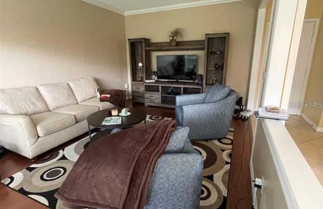 3537 MOSS POINTE Place Gallery 3