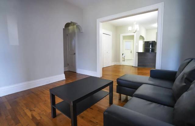 908 Eastgate Ave photos photos