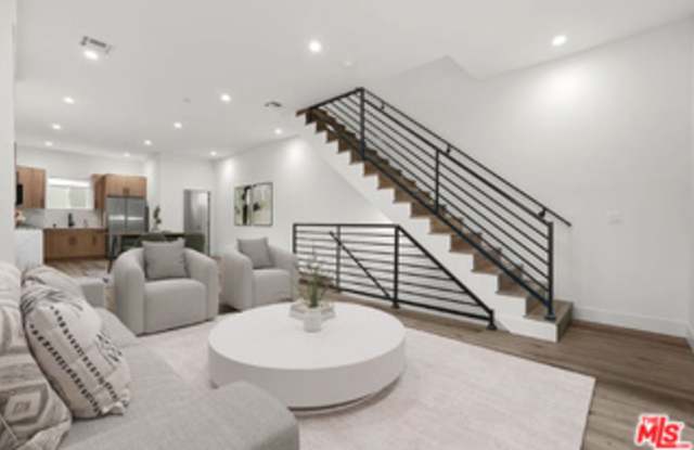 4443 Auckland Avenue Gallery 4
