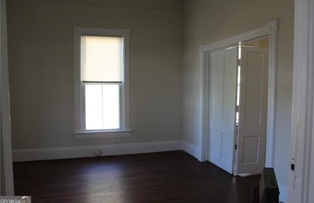 235 Boulevard Gallery 4