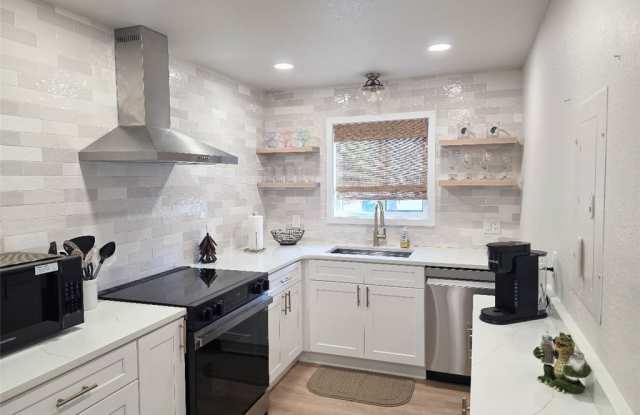 65 Beach Lane unit: B photos photos