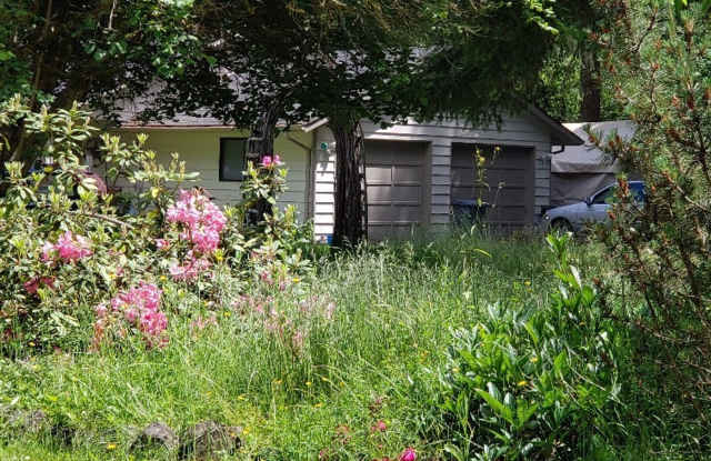 12439 Witland Ln SE: Garage Appartment Gallery 2
