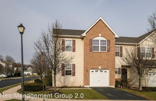 101 Riverside Ln - 101 Riverside Dr, Red Hill, PA 18076