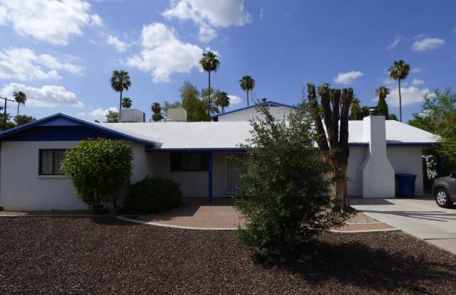 6 BEDROOM, 3 BATH, 2900SQFT HOME IN TEMPE! - 1309 West 7th Place, Tempe, AZ 85281