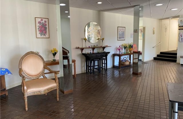 1700 Broadbridge Avenue Gallery 4