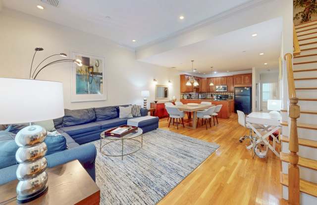 EVERYTHING INCLUDED - 3 Bed/ 2 bath in Brookline photos photos