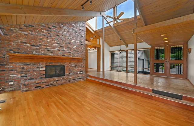 3 Bed / 3 Bath Home in Tam O'Shanter! photos photos 3 Bed / 3 Bath Home in Tam O'Shanter! photos photos