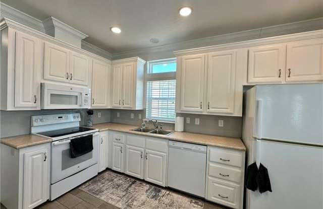 138 NE Coastal Drive Gallery 3