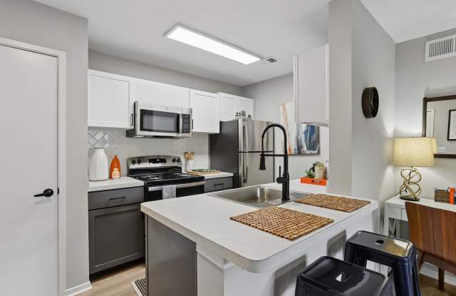 Avana Court Gallery 4