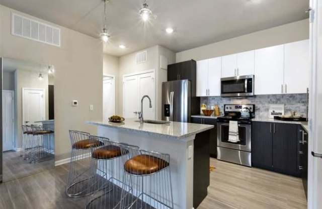 15033 Strathaven Pass Gallery 3