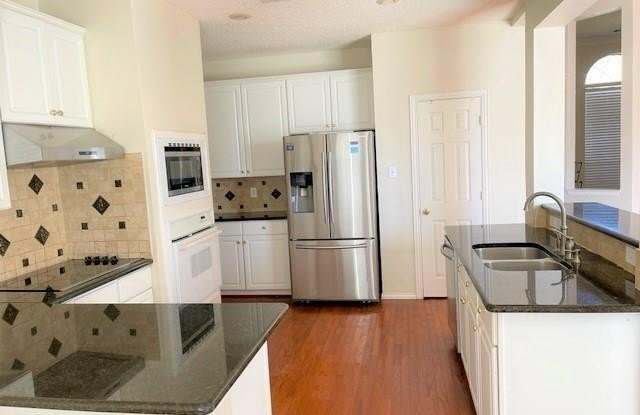 9722 Cliffside Drive Gallery 4