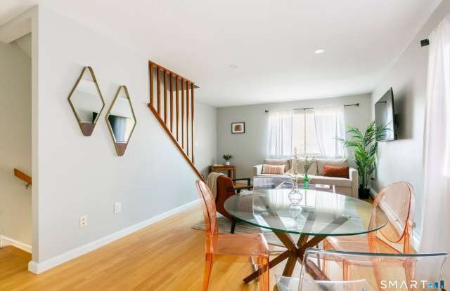 516 Indian Avenue Gallery 4