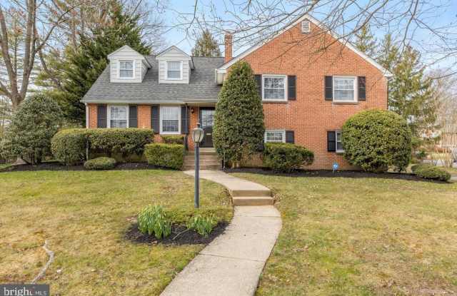 235 PROSPECT Drive photos photos