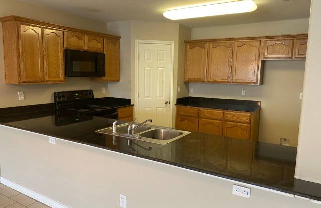 Ridgeway Townhomes, 2 bedroom, 2 baths Gallery 4