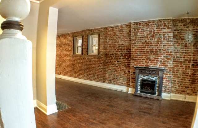 1357 Steele Street Gallery 4