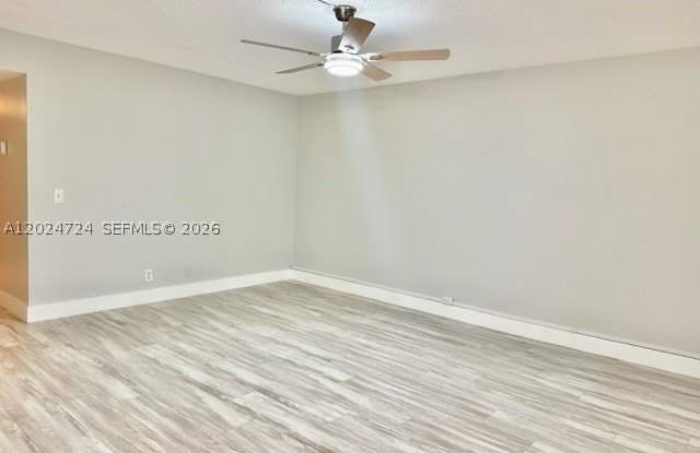 850 SW 133rd Ter Gallery 4