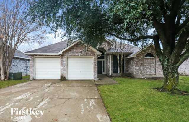 136 Woodcreek Drive - 136 Woodcreek Drive, Rockwall, TX 75032