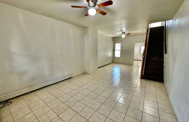 Cozy 2 bedroom home located in Allentown, PA Gallery 3