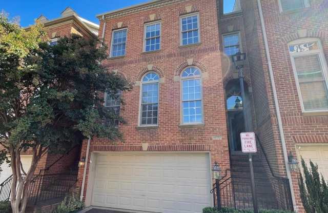 1679 HUNTING CREEK DRIVE Gallery 4
