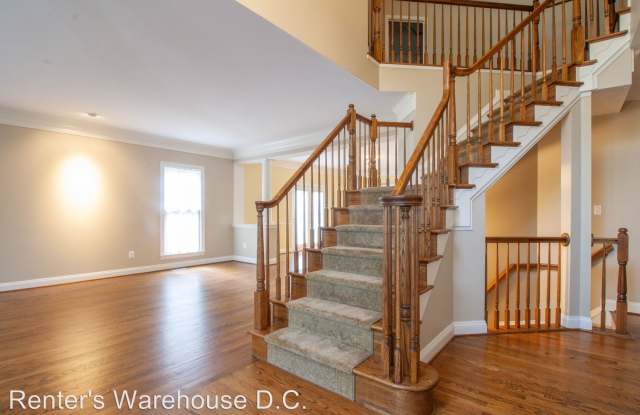 6303 Walden Woods Ct Gallery 2