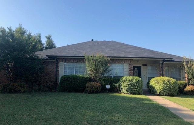 1324 Silver Maple Drive - 1324 Silver Maple Drive, Carrollton, TX 75007