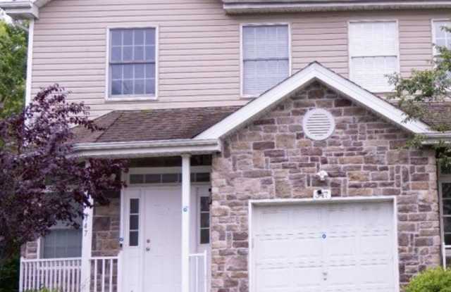 347 Raymound Blvd photos photos