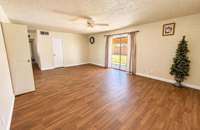 Nice 4 bedroom 2 bath home! Gallery 4