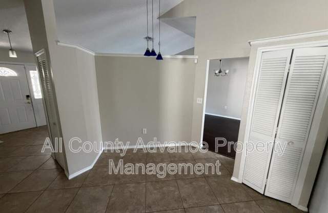 3232 Oakwood Pl Gallery 4